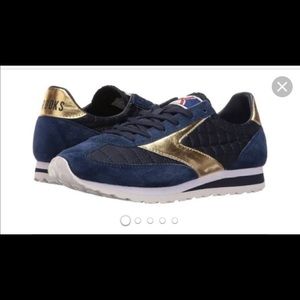 Brooks sneakers. Navy blue with gold accents
